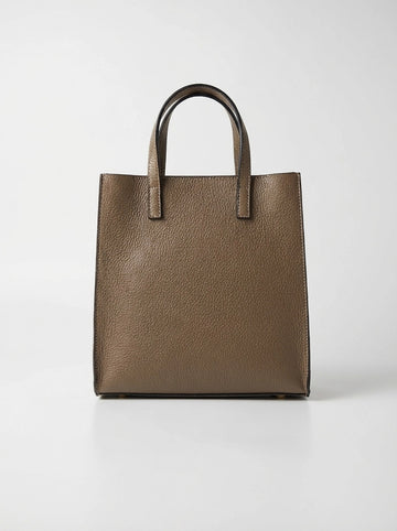 Structured tote bag in grained leather